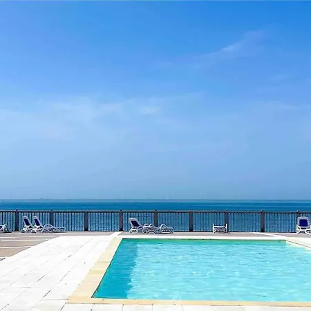 Unique ! Acces Direct A La ! Duplex Avec Grand Solarium *